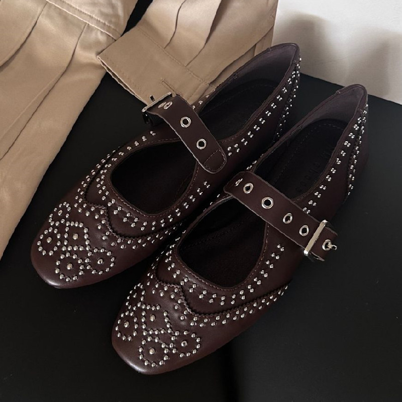 Retro Klinknagel Gesp Ontwerp  - Women Fashion Brand recensie en prijs