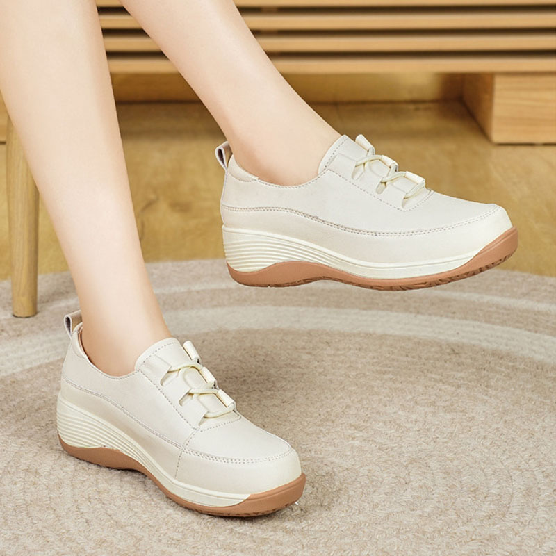 2025, Trainers Lente/Zomer Dam - Women Fashion Show recensie en prijs